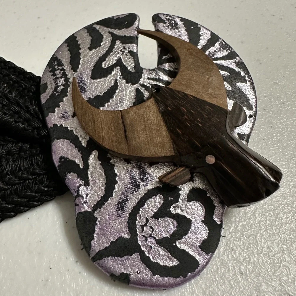 Woven Black Belt with Handmade Artistic‎ Wood & Silver Tone Bull Buckle Hook 36